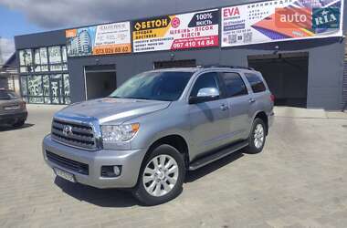 Позашляховик / Кросовер Toyota Sequoia 2015 в Звягелі