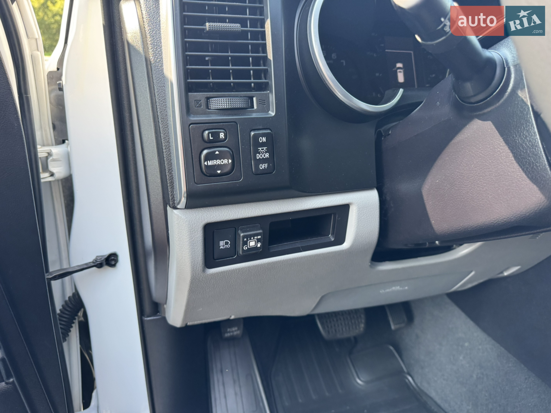 2018 Toyota Sequoia - мініатюра 55