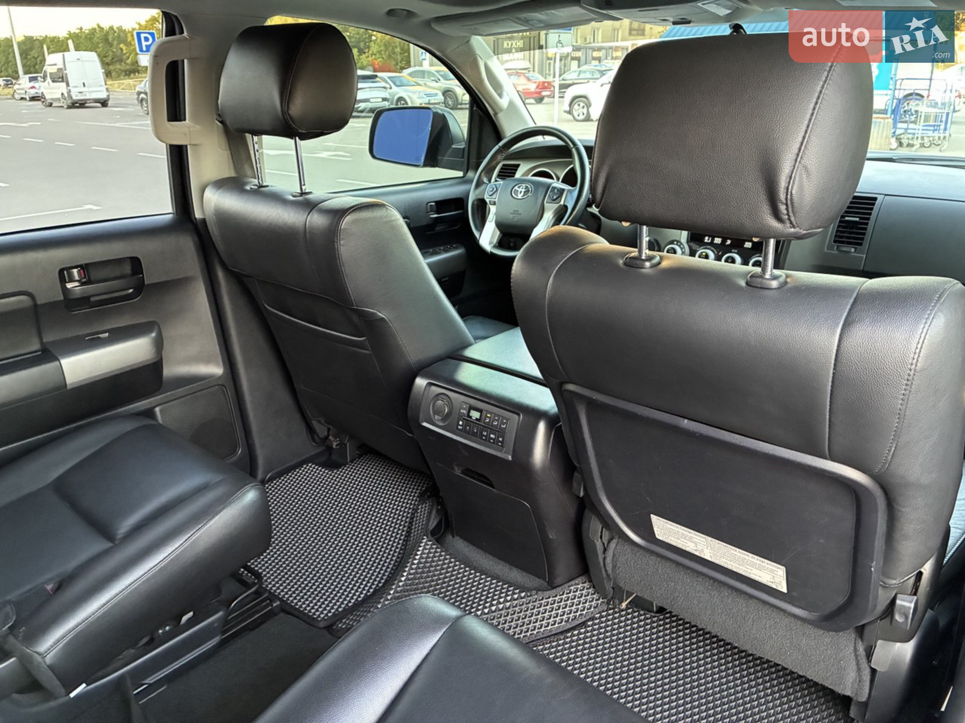 2014 Toyota Sequoia - мініатюра 17