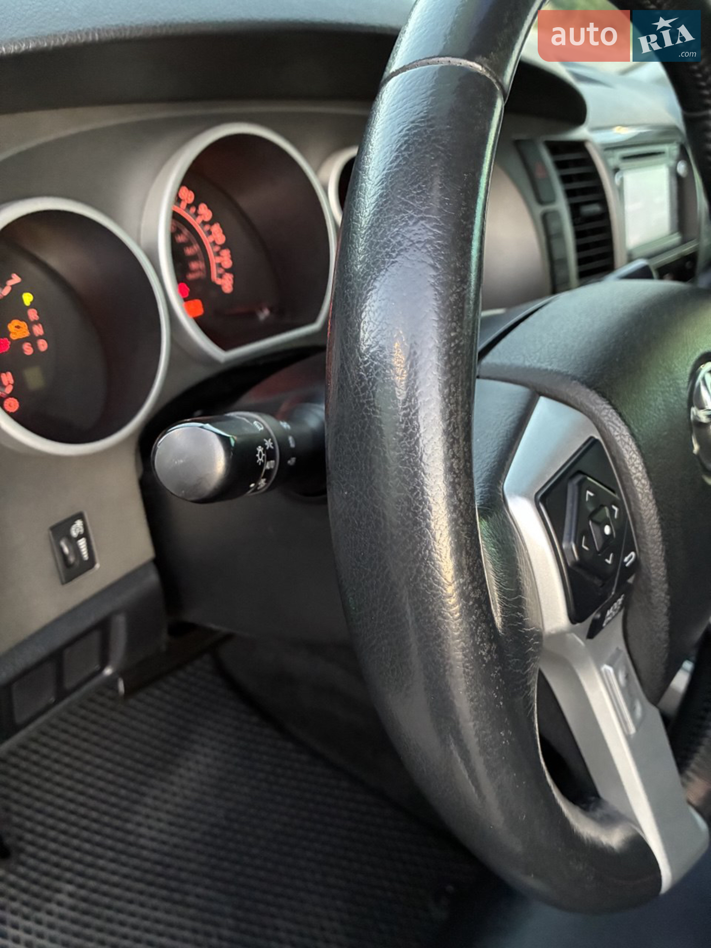 2014 Toyota Sequoia - мініатюра 36