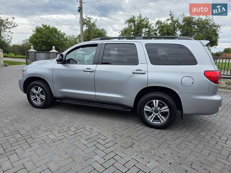 Позашляховик / Кросовер Toyota Sequoia 2014 в Коломиї фото 5 Позашляховик / Кросовер Toyota Sequoia 2014 в Коломиї