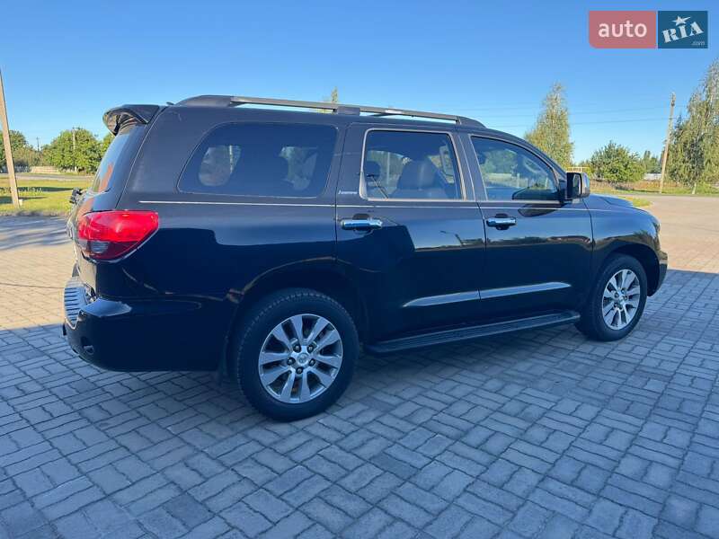 Позашляховик / Кросовер Toyota Sequoia 2013 в Києві