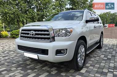Toyota Sequoia 2011