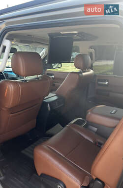 Внедорожник / Кроссовер Toyota Sequoia 2013 в 