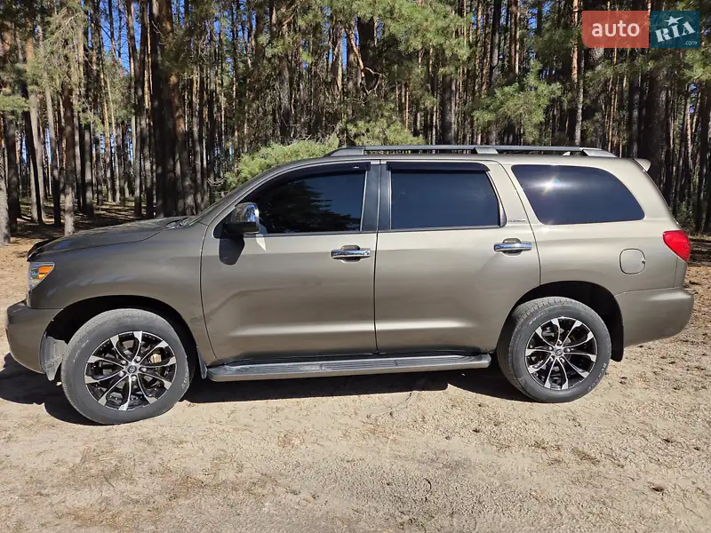 Toyota Sequoia