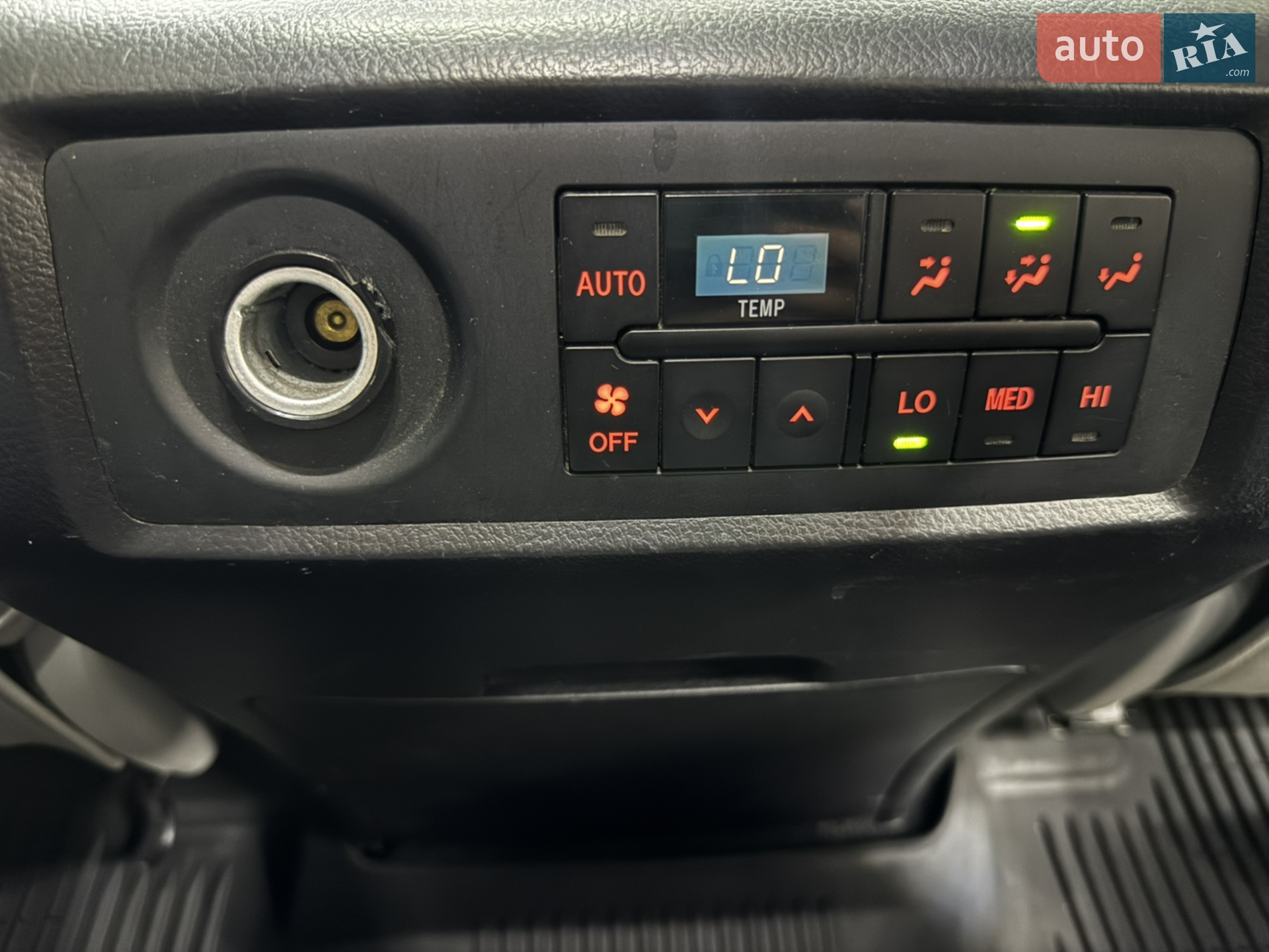 2016 Toyota Sequoia - мініатюра 14