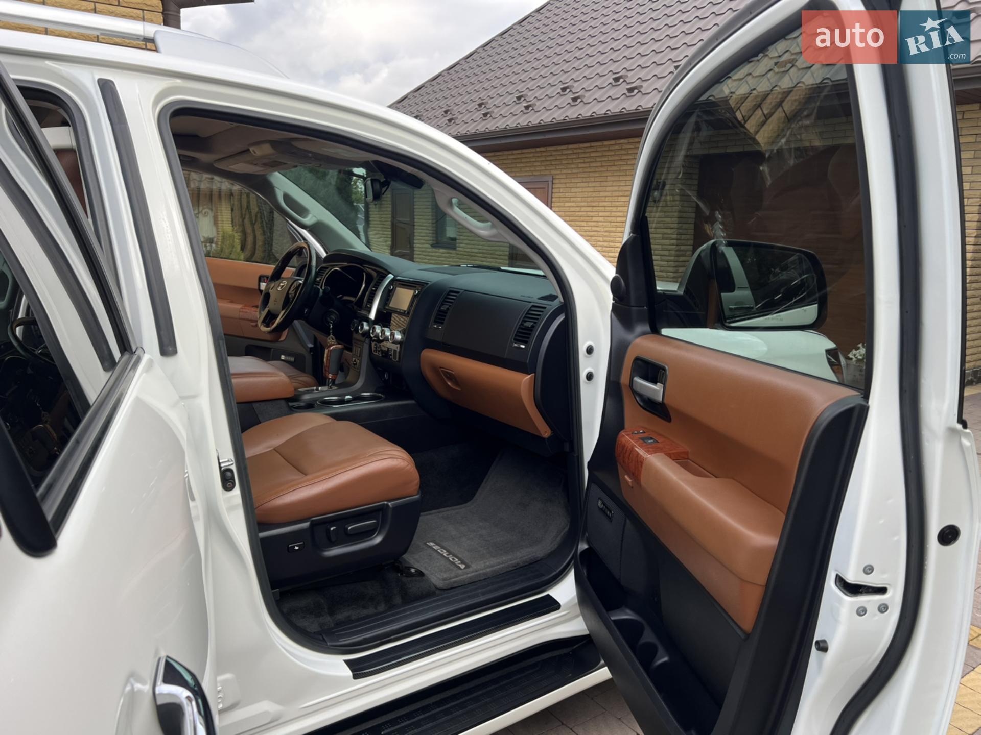2018 Toyota Sequoia - мініатюра 12