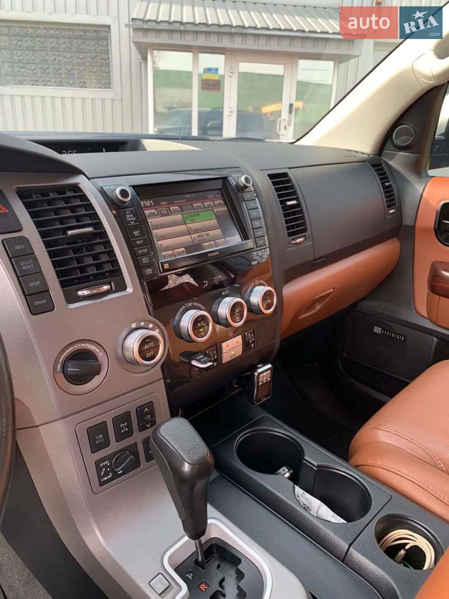 2012 Toyota Sequoia - мініатюра 15