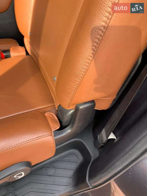 Позашляховик / Кросовер Toyota Sequoia 2012 в Сумах