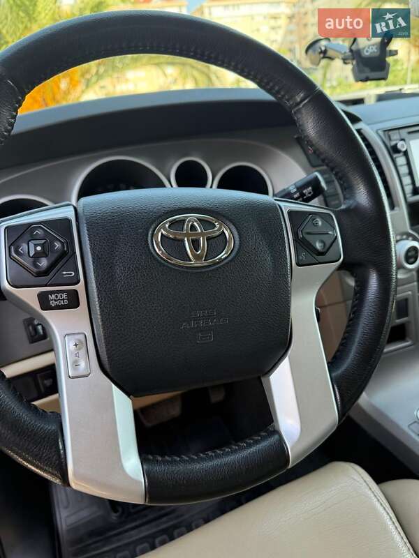 Внедорожник / Кроссовер Toyota Sequoia 2013 в Кропивницком фото 10 Внедорожник / Кроссовер Toyota Sequoia 2013 в Кропивницком