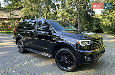 Toyota Sequoia 2011