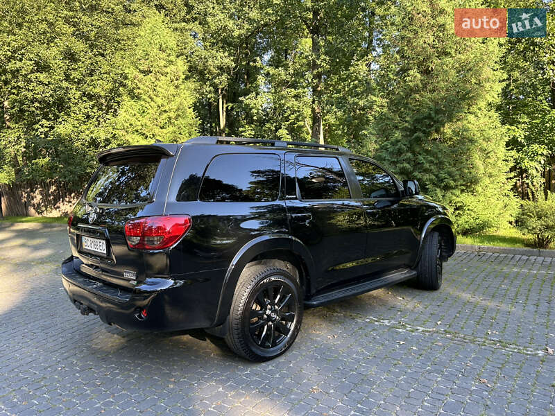Внедорожник / Кроссовер Toyota Sequoia 2011 в Львове