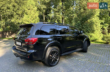 Внедорожник / Кроссовер Toyota Sequoia 2011 в 
