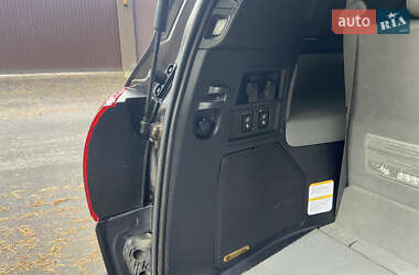 Внедорожник / Кроссовер Toyota Sequoia 2014 в 
