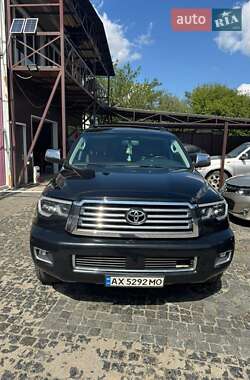 Toyota Sequoia 2014