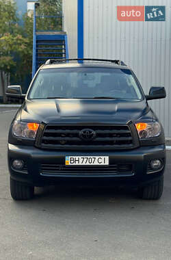 Внедорожник / Кроссовер Toyota Sequoia 2010 в 