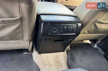 Внедорожник / Кроссовер Toyota Sequoia 2010 в 