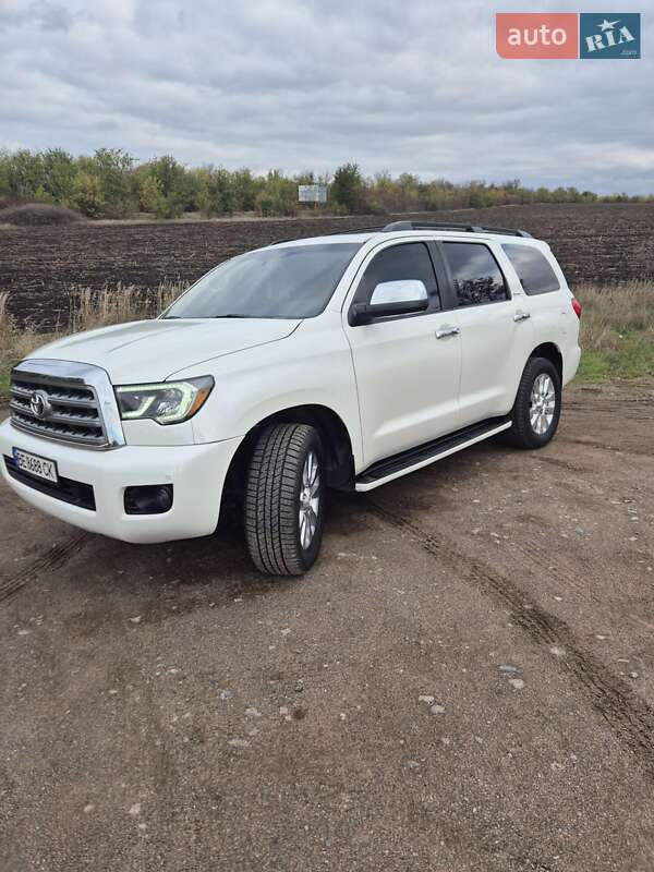 Позашляховик / Кросовер Toyota Sequoia 2011 в Первомайську