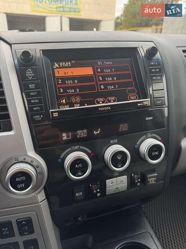 Внедорожник / Кроссовер Toyota Sequoia 2008 в Кривом Роге