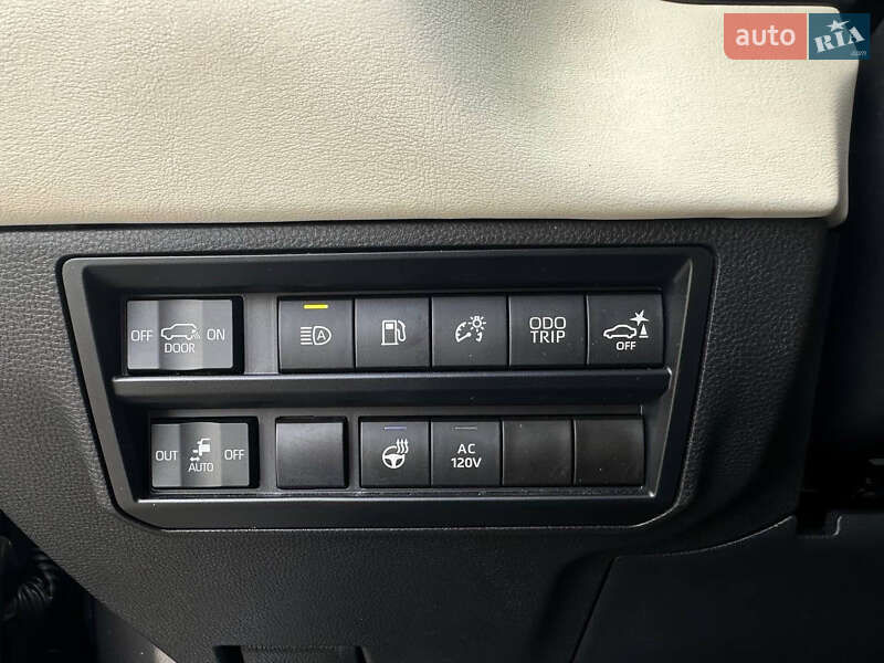 Позашляховик / Кросовер Toyota Sequoia 2023 в Тернополі фото 10 Позашляховик / Кросовер Toyota Sequoia 2023 в Тернополі