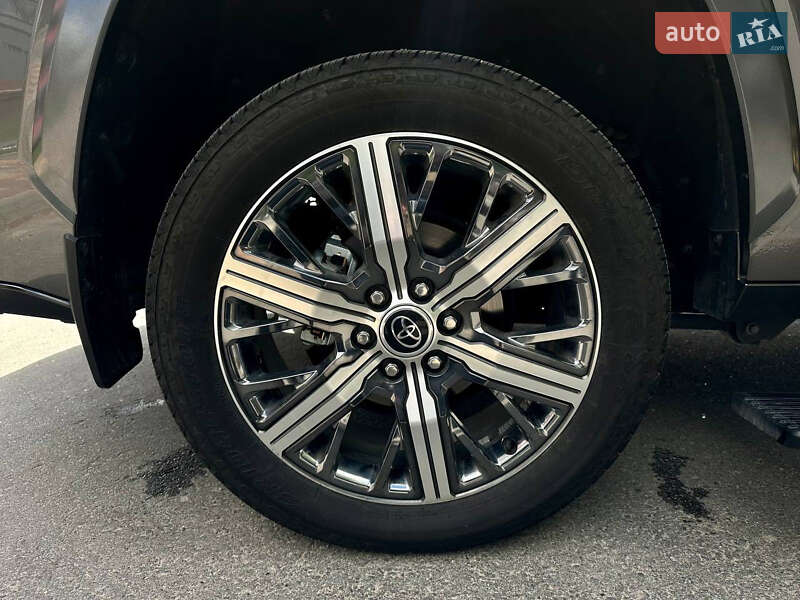 Позашляховик / Кросовер Toyota Sequoia 2023 в Тернополі фото 20 Позашляховик / Кросовер Toyota Sequoia 2023 в Тернополі