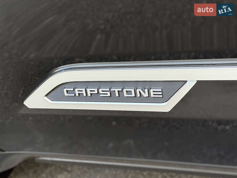 Внедорожник / Кроссовер Toyota Sequoia 2025 в Киеве