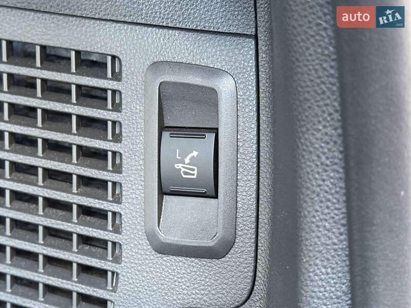 Внедорожник / Кроссовер Toyota Sequoia 2025 в Киеве