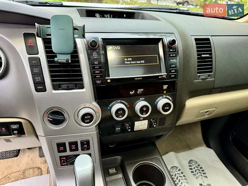 Внедорожник / Кроссовер Toyota Sequoia 2008 в Киеве