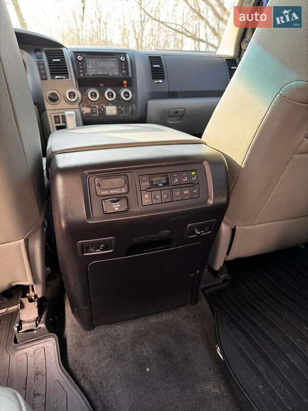 Внедорожник / Кроссовер Toyota Sequoia 2017 в Киеве фото 6 Внедорожник / Кроссовер Toyota Sequoia 2017 в Киеве