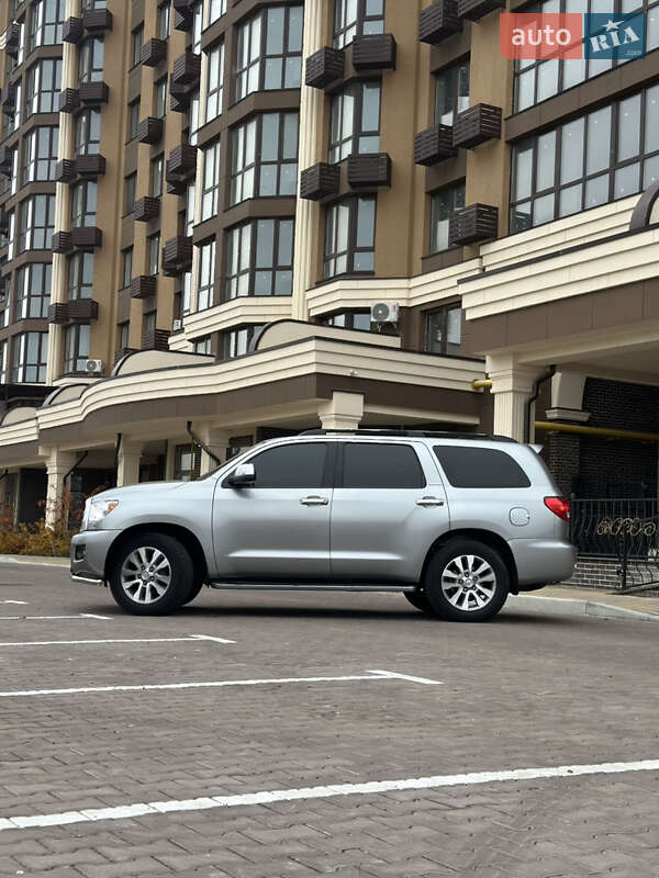 Toyota Sequoia 2015