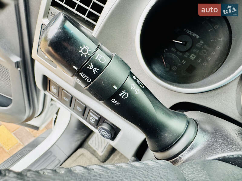 Позашляховик / Кросовер Toyota Sequoia 2015 в Києві