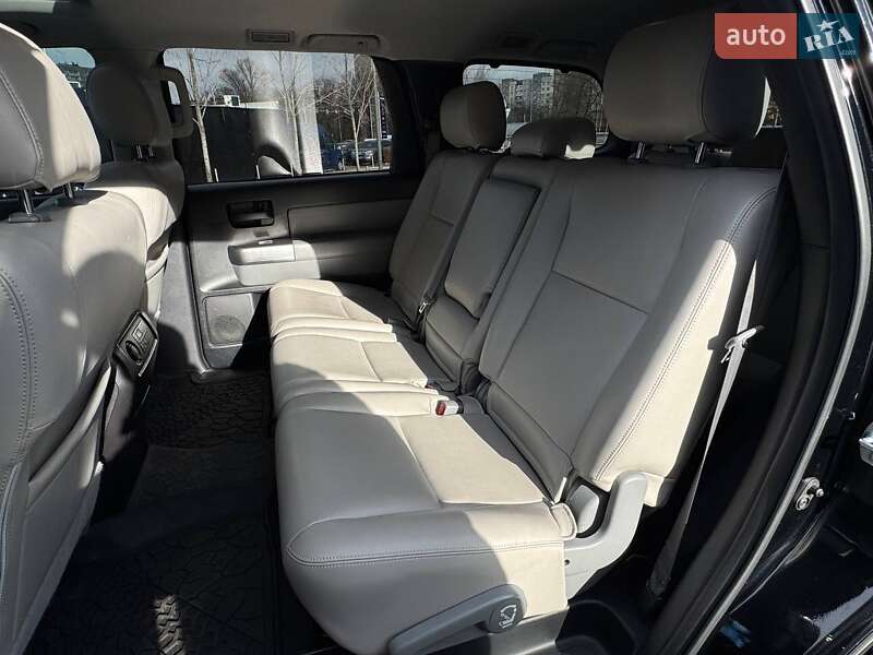 Внедорожник / Кроссовер Toyota Sequoia 2019 в Киеве фото 10 Внедорожник / Кроссовер Toyota Sequoia 2019 в Киеве