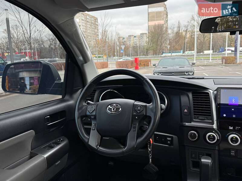 Внедорожник / Кроссовер Toyota Sequoia 2019 в Киеве фото 16 Внедорожник / Кроссовер Toyota Sequoia 2019 в Киеве