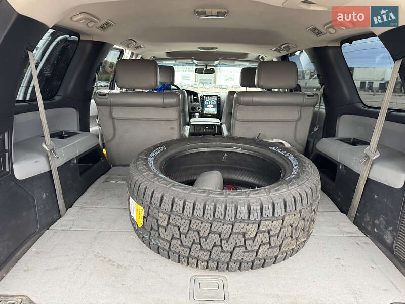 Внедорожник / Кроссовер Toyota Sequoia 2011 в Житомире