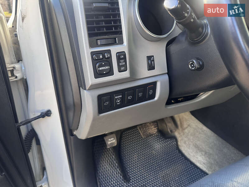 Внедорожник / Кроссовер Toyota Sequoia 2008 в Черкассах фото 15 Внедорожник / Кроссовер Toyota Sequoia 2008 в Черкассах