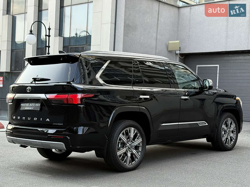 Позашляховик / Кросовер Toyota Sequoia 2025 в Києві