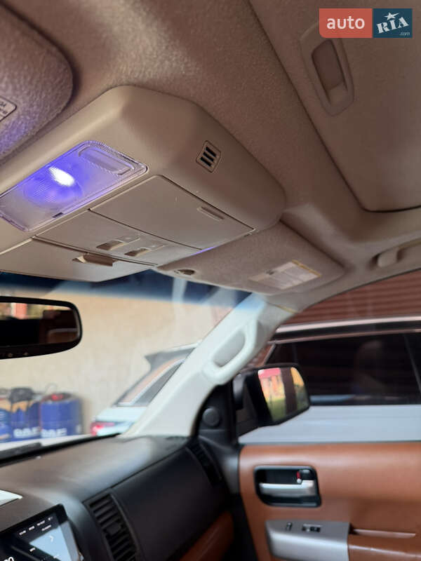 Внедорожник / Кроссовер Toyota Sequoia 2008 в Одессе