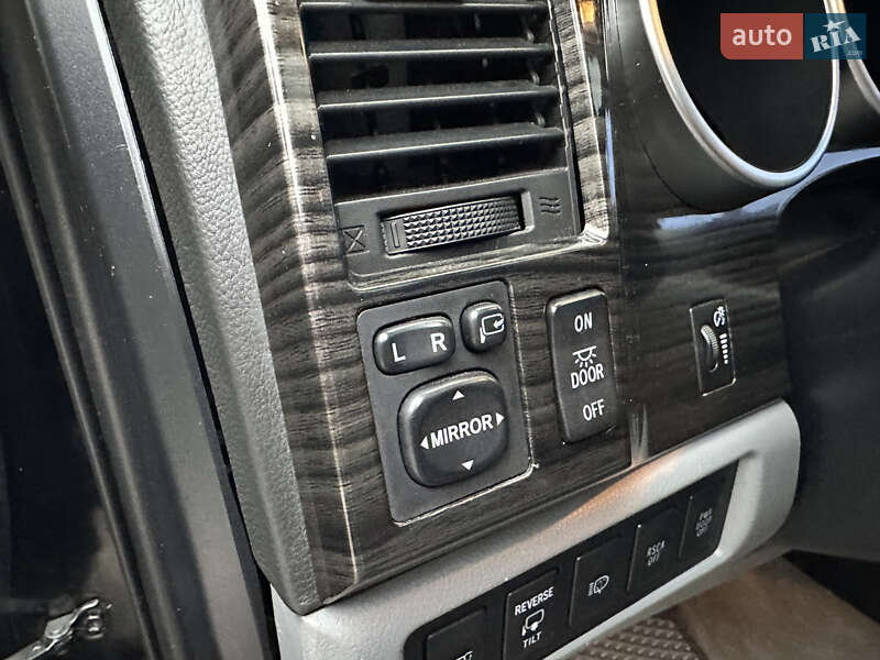 Позашляховик / Кросовер Toyota Sequoia 2008 в Києві