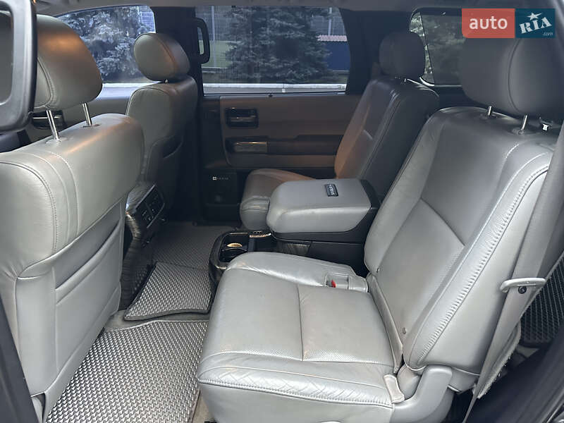 Позашляховик / Кросовер Toyota Sequoia 2008 в Києві