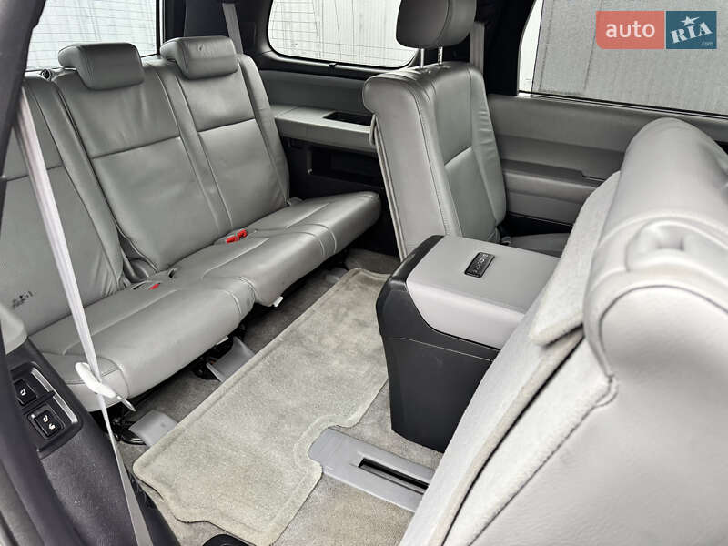 Позашляховик / Кросовер Toyota Sequoia 2008 в Києві