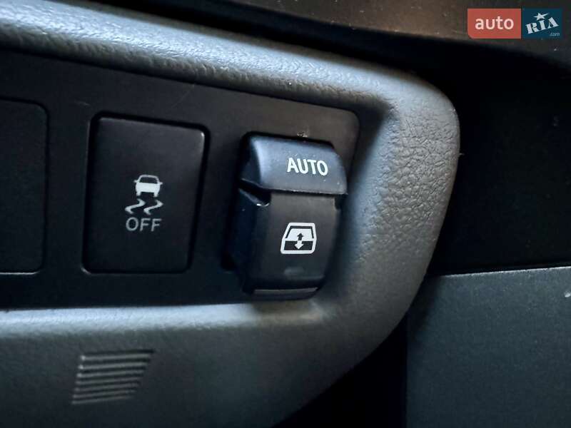 Внедорожник / Кроссовер Toyota Sequoia 2011 в Киеве фото 28 Внедорожник / Кроссовер Toyota Sequoia 2011 в Киеве