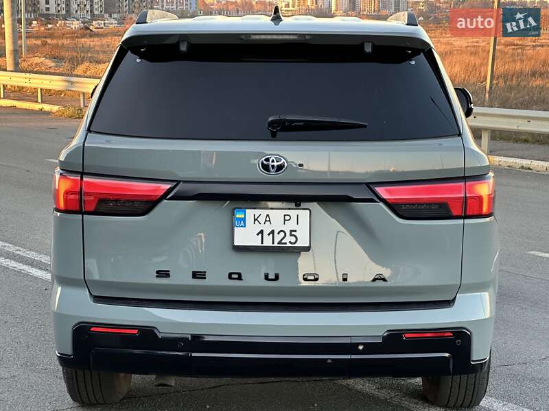 Внедорожник / Кроссовер Toyota Sequoia 2023 в Киеве фото 23 Внедорожник / Кроссовер Toyota Sequoia 2023 в Киеве