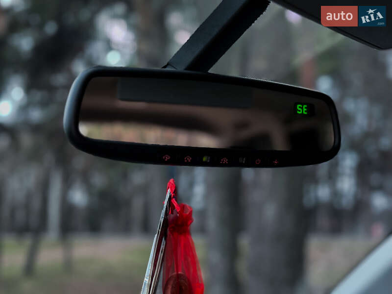 Внедорожник / Кроссовер Toyota Sequoia 2016 в Черкассах