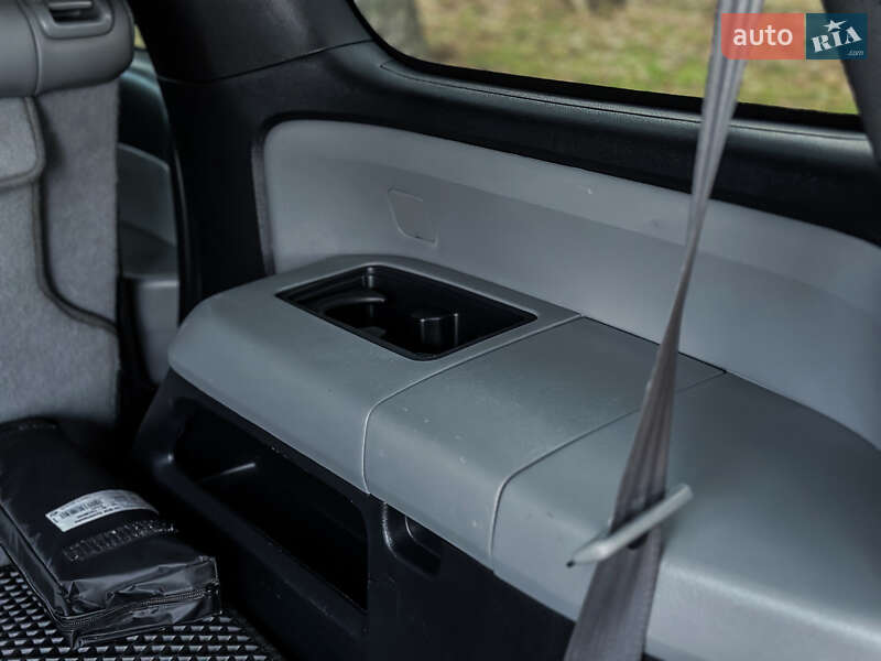 Внедорожник / Кроссовер Toyota Sequoia 2016 в Черкассах