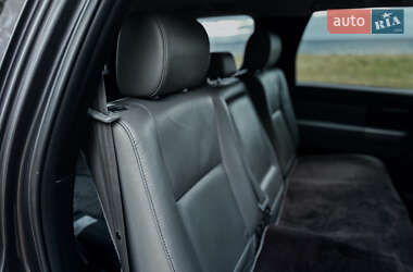 Внедорожник / Кроссовер Toyota Sequoia 2016 в Черкассах