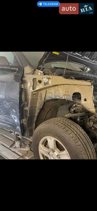 Внедорожник / Кроссовер Toyota Sequoia 2016 в Черкассах