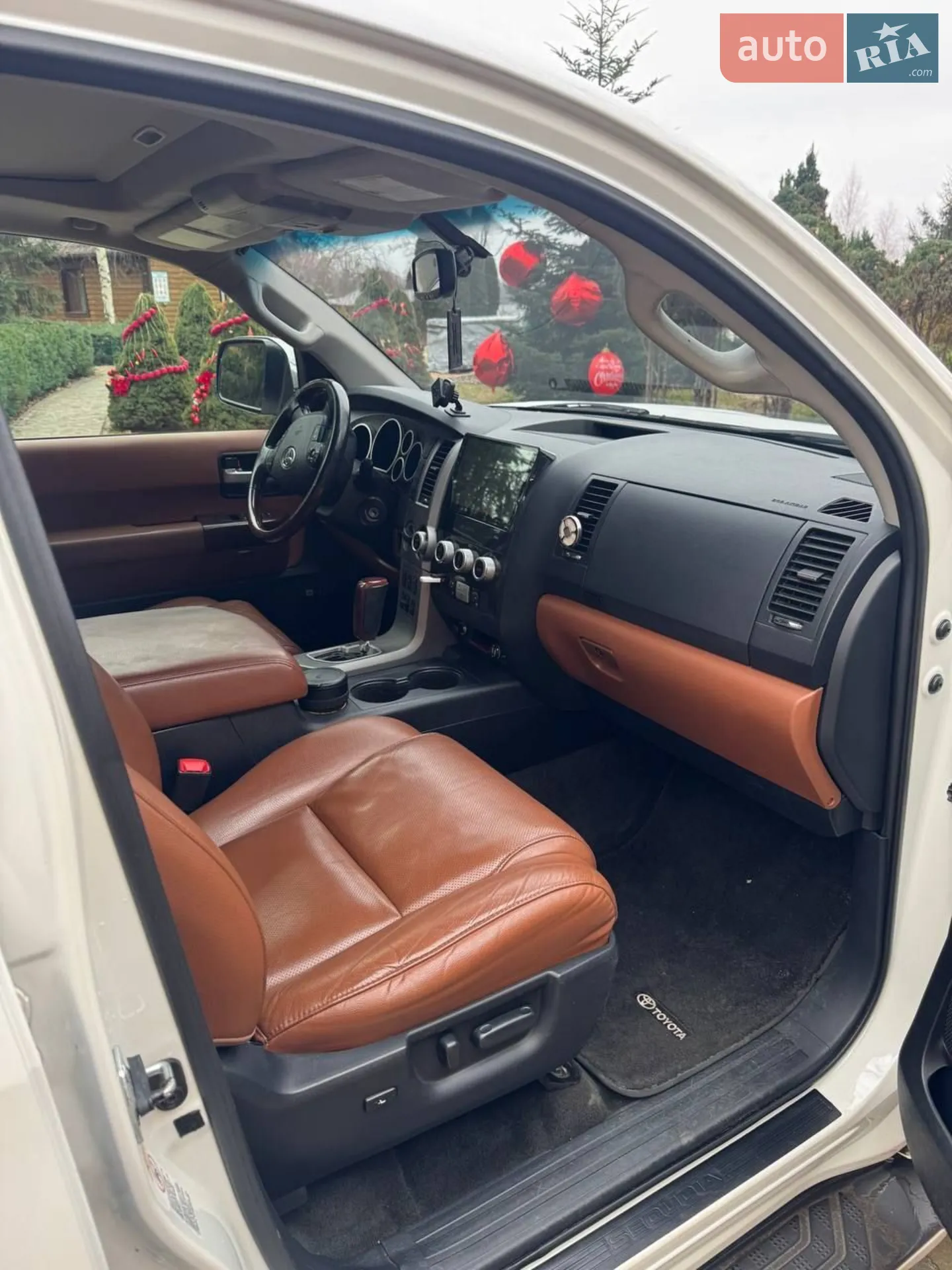 2011 Toyota Sequoia - мініатюра 8