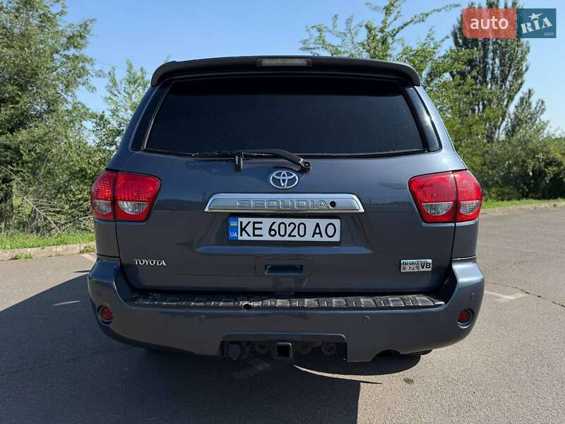 Позашляховик / Кросовер Toyota Sequoia 2010 в Кривому Розі фото 8 Позашляховик / Кросовер Toyota Sequoia 2010 в Кривому Розі