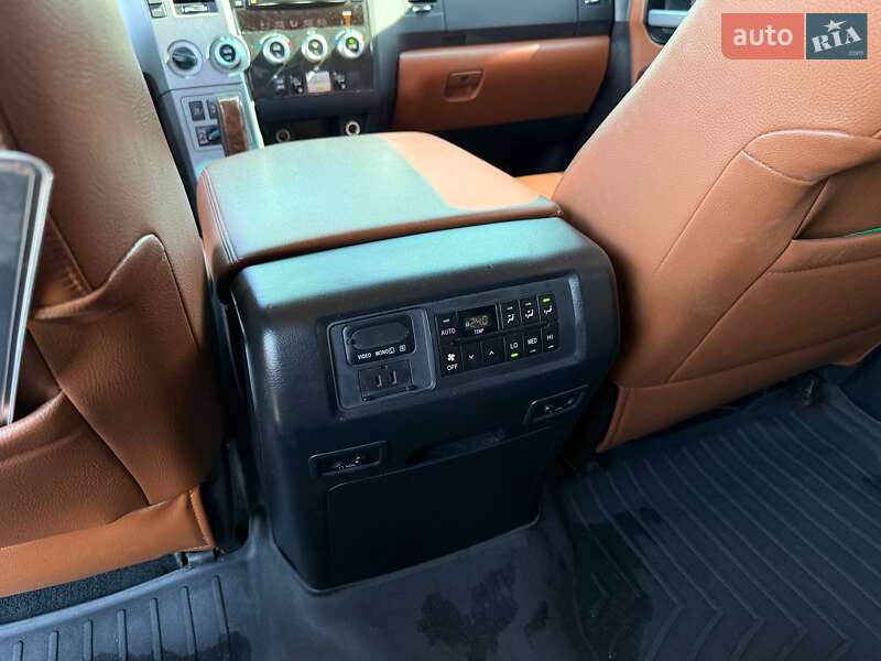 Позашляховик / Кросовер Toyota Sequoia 2010 в Кривому Розі фото 13 Позашляховик / Кросовер Toyota Sequoia 2010 в Кривому Розі