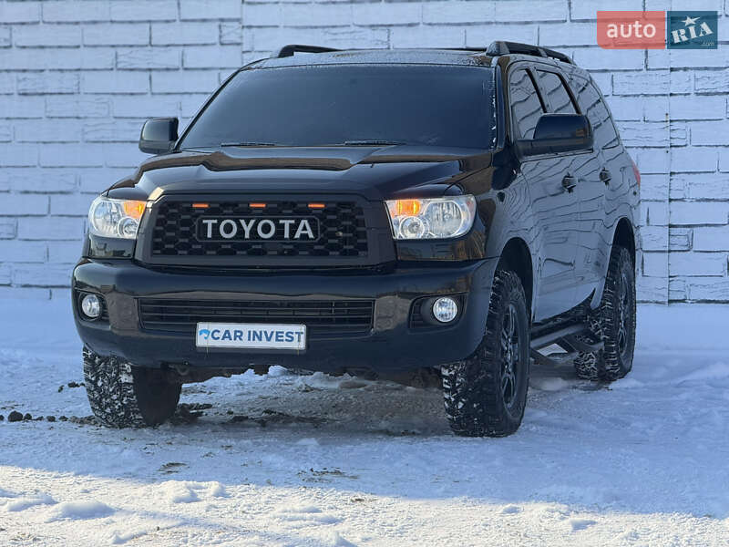 Внедорожник / Кроссовер Toyota Sequoia 2013 в Киеве
